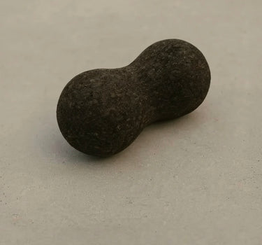 Rituil sustainable Portuguese cork peanut roller for spine mobility and targeted back muscle release.